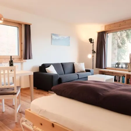 Chasa Minschuns 4 *